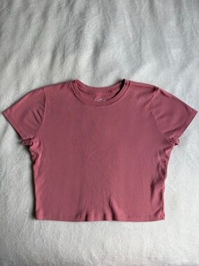 Hollister Women's Crewneck Baby Tee in Dusty Rose 100% Cotton